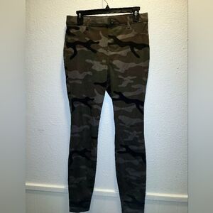 Women's camouflage army skinny fit stretchy jeans